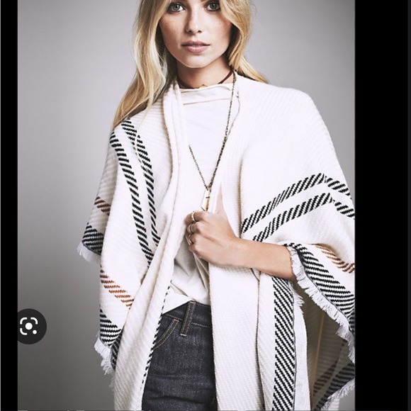 Free People Topanga Tassel Ruana (poncho) - Picture 5 of 5